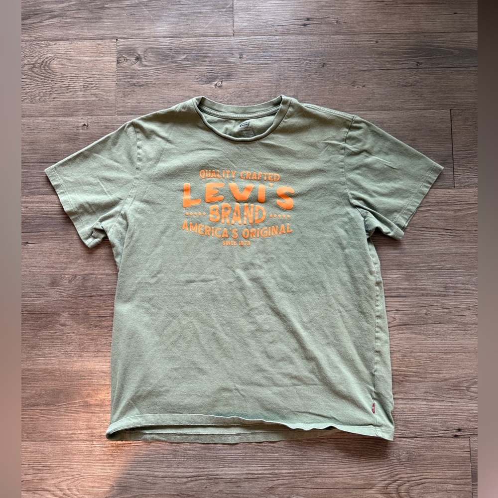 Levi's Green Men’s Larfe T-Shirt with Orange Logo, “America’s Original”